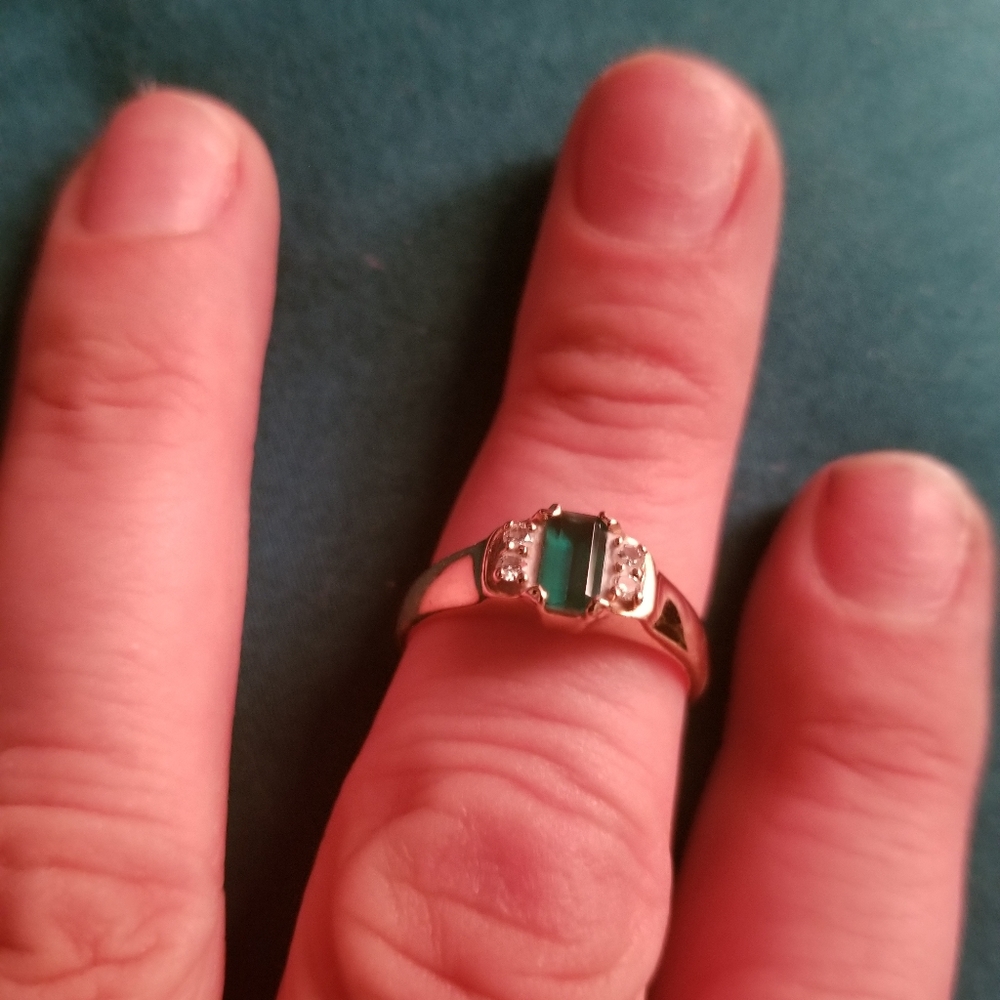 James Avery 14K Gold Emerald and Diamond ring
